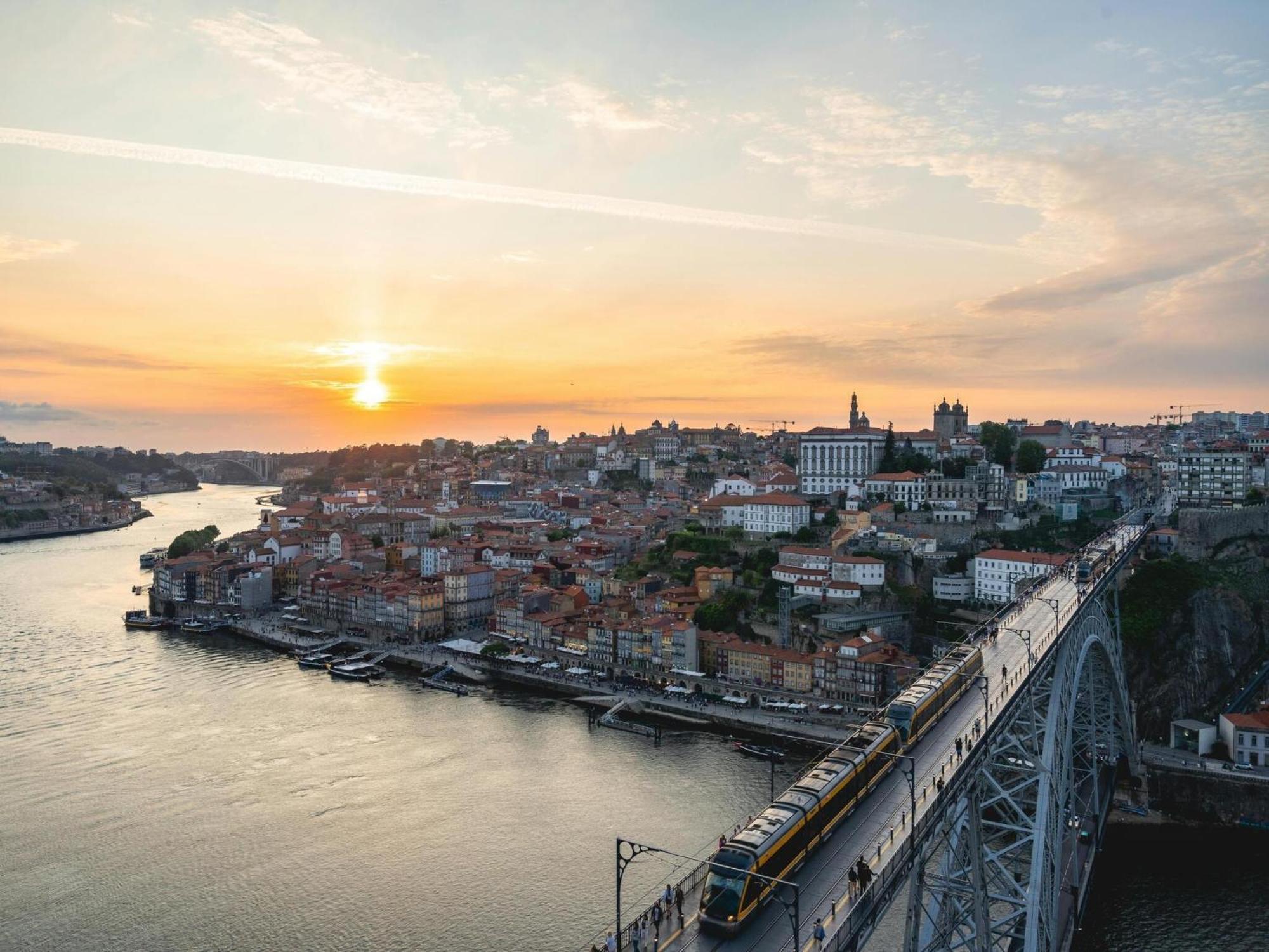 In With Balcony * Oporto